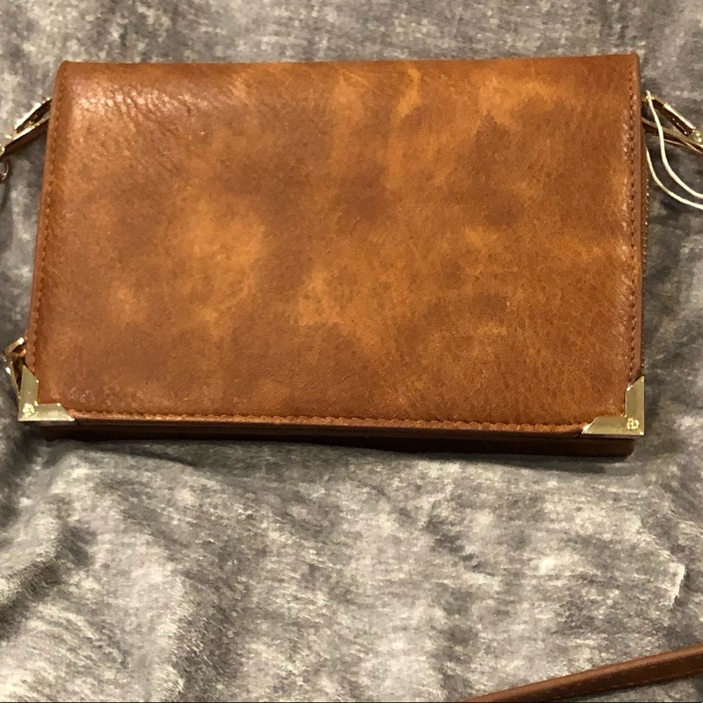 Brand New w/tag! Urban Impressions small crossbody.